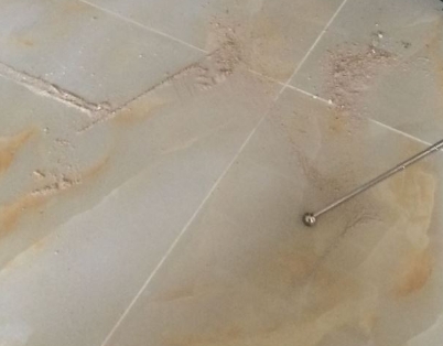犍为瓷砖空鼓维修公司分享粘合剂选择不当在瓷砖铺贴过程中可能导致以下问题